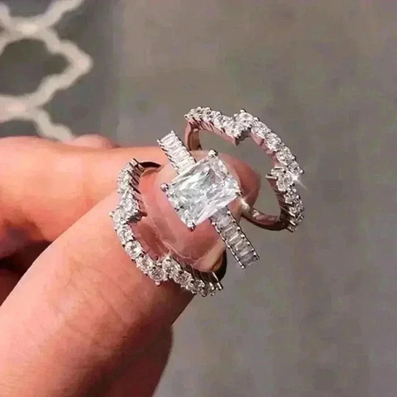 Gorgeous 14k Gold Over Silver Diamond Ring 3 Piece Set - Picture 1 of 4